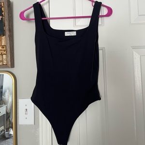Aritzia contour black body suit size small